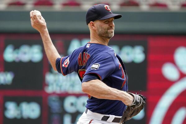 Struggling Twins starter Happ to Cardinals for reliever Gant