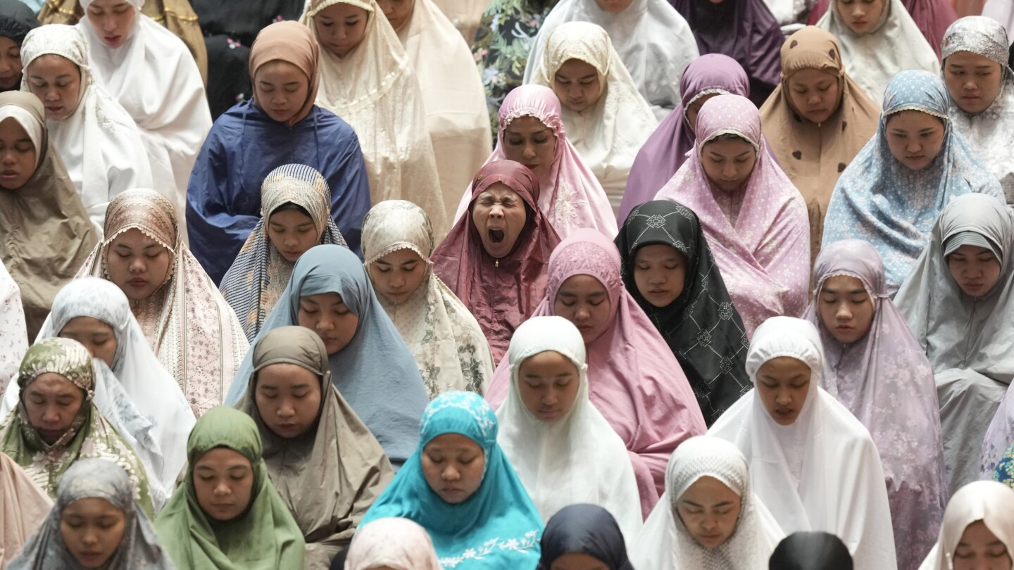 8-14 март 2024 г.Мюсюлманите в Индонезия и контролирания от Индия