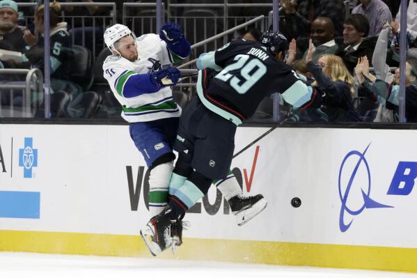 Vancouver Canucks lose 7th straight game