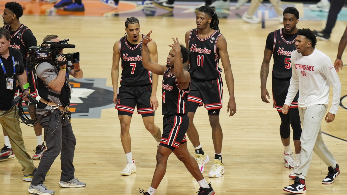 Houston rallies to beat Duke 70-67 in the Final Four and advance to face Florida for the NCAA title
