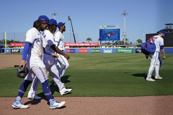 Rays win 11th in row with seven runs in 11th