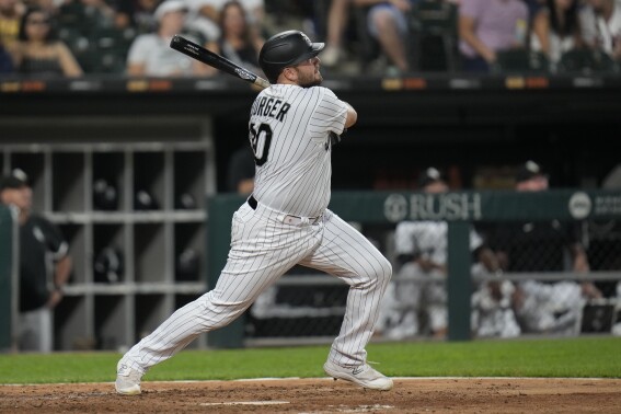 Buxton's 2nd HR, 469-foot shot, lifts Twins over ChiSox 6-4