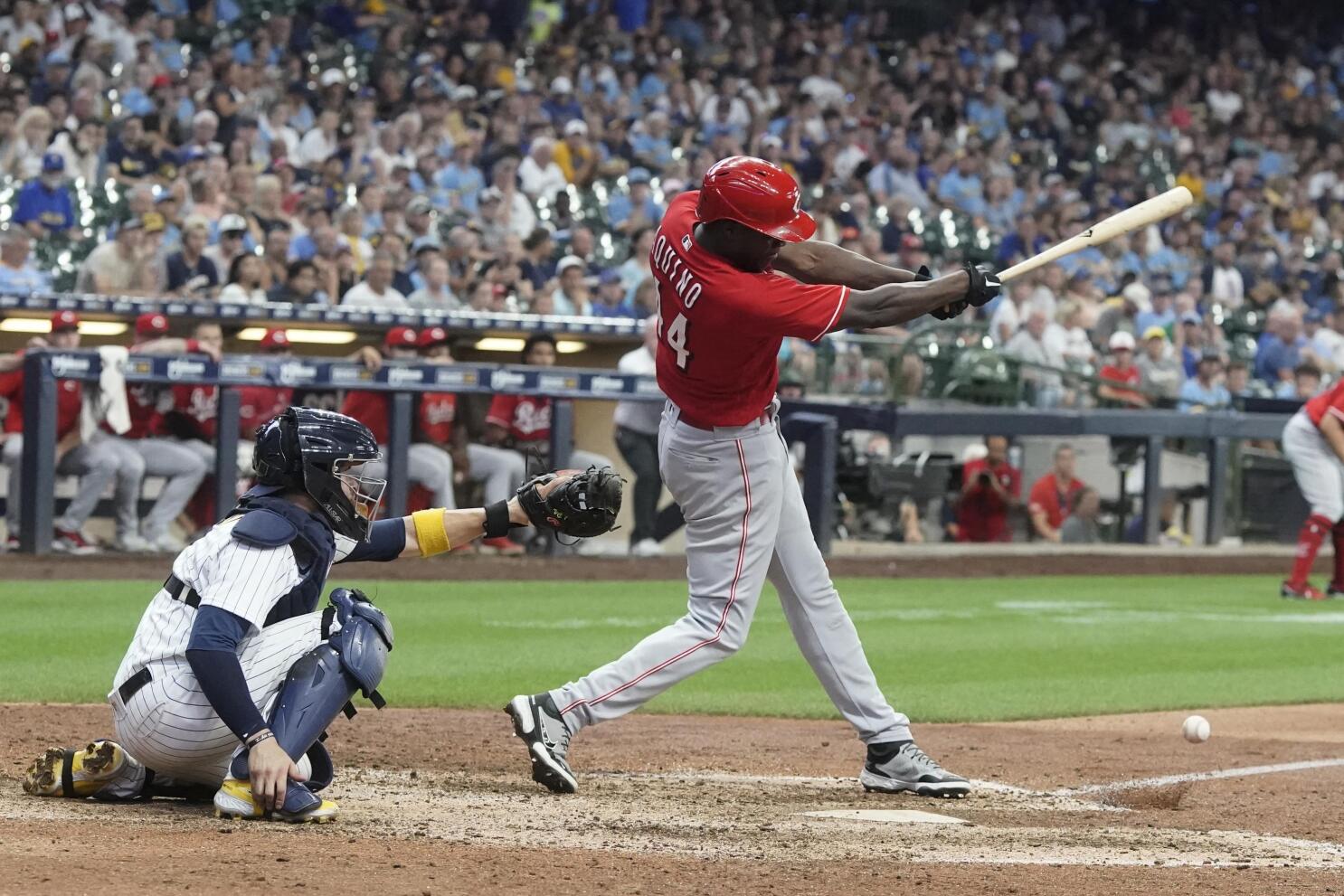 Images from the Brewers' 4-2 loss to the Braves