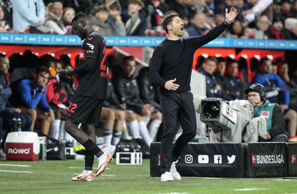 Xabi Alonso uses a career of playing for great coaches to write ..., image size:599x391