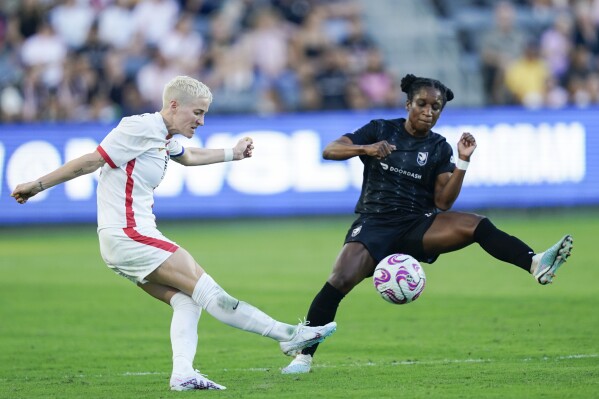 Christen Press leaves Angel City match with knee injury
