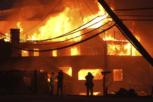 Stars lose homes in Los Angeles wildfires, Jamie Lee Curtis pledges $1M to  relief effort | AP News