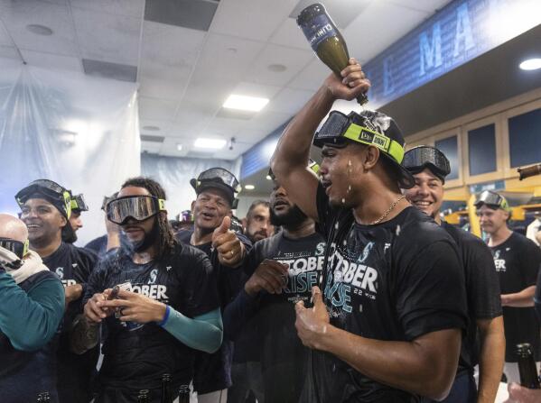 Mariners' 21-year playoff wait ends on Cal Raleigh's walk-off HR