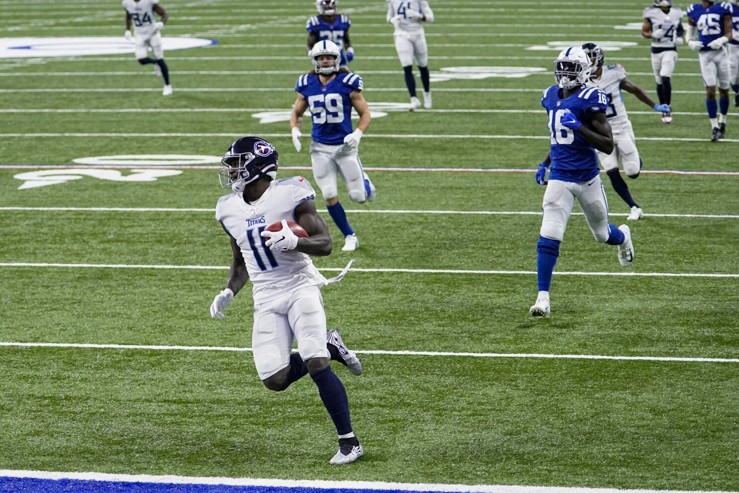 Derrick Henry records another rushing milestone as Titans defeat Packers