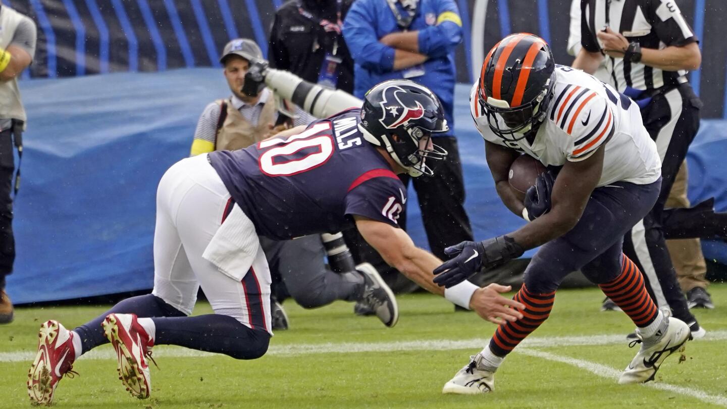 Smith INT sets up game-ending FG as Bears beat Texans 23-20