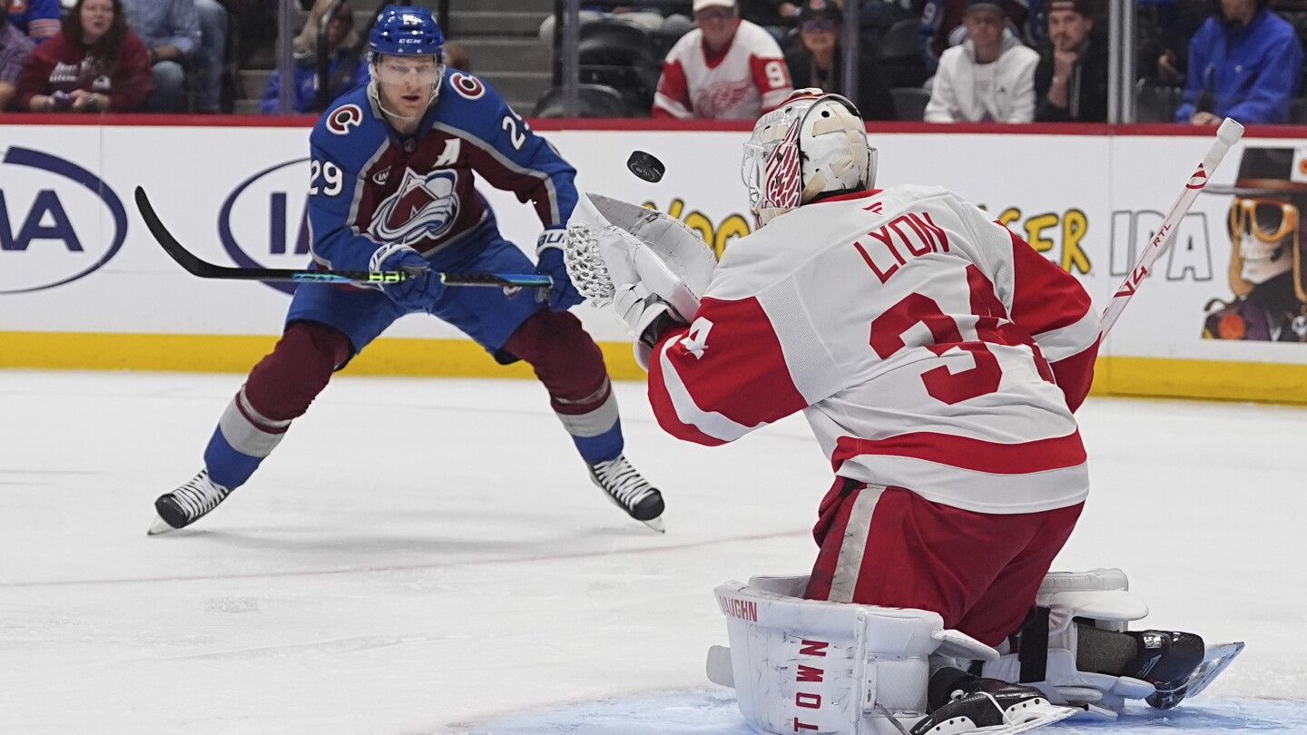 Nathan MacKinnon Leads Avalanche to 5-2 Victory Over Red Wings