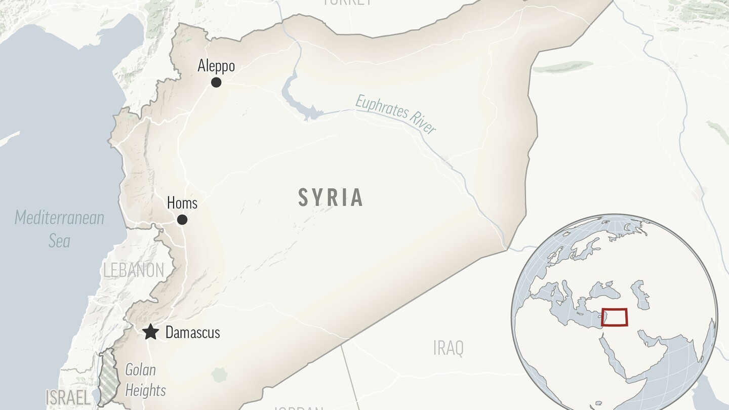 КАМИШЛИ Сирия AP — Турция засили своите въздушни удари срещу