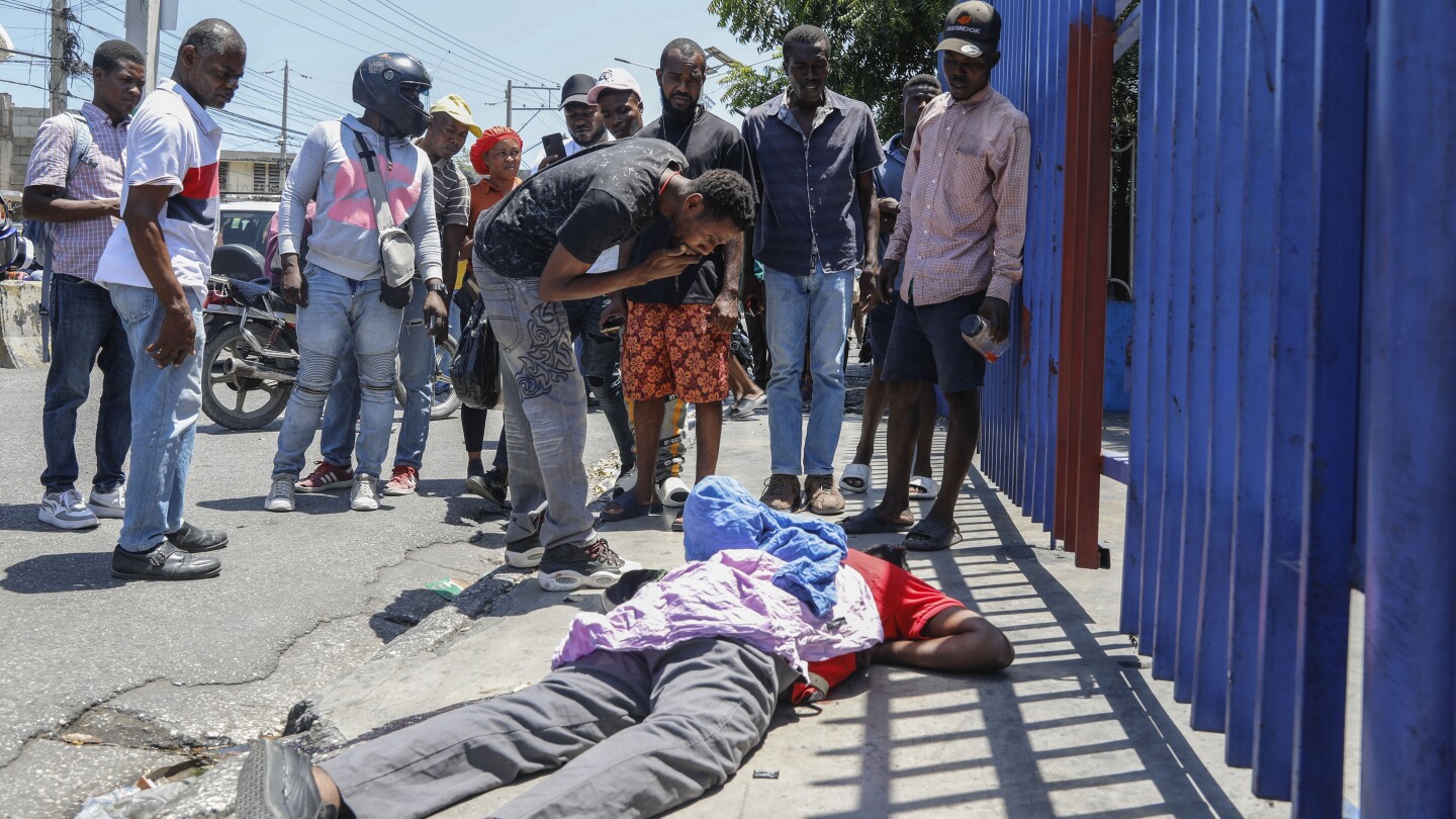 Ръстът на груповото насилие в Хаити накара повече от 53 000 да напуснат столицата за по-малко от три седмици