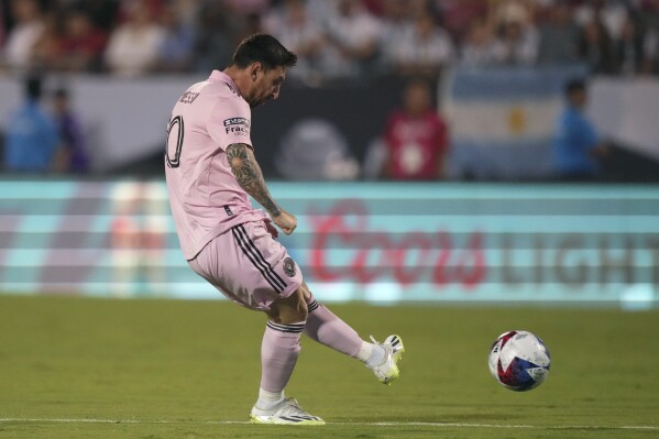Messi scores early in 1st game outside Florida for Inter Miami at FC Dallas  | AP News