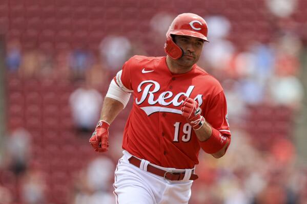 Joey Votto plans to play 'one more year' in 2024, even if not with  Cincinnati Reds 