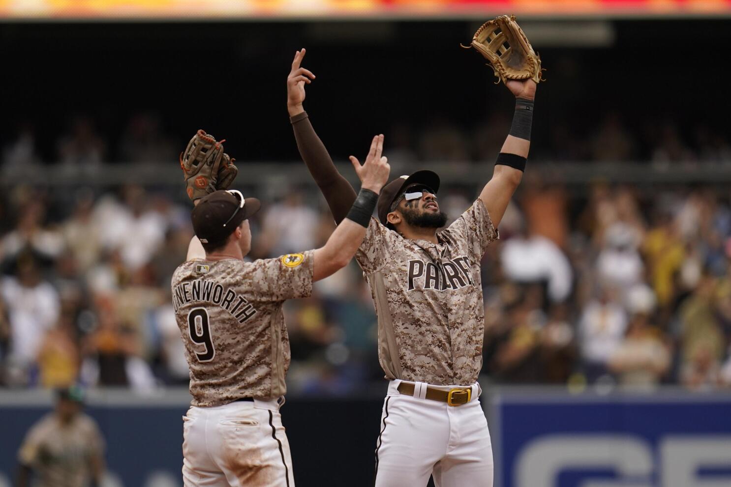 Padres complete perfect homestand; secure best record in MLB