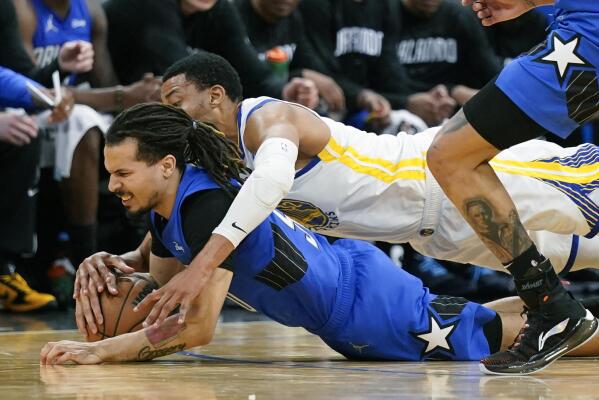 Golden State Warriors clinch fourth straight Pacific Division title
