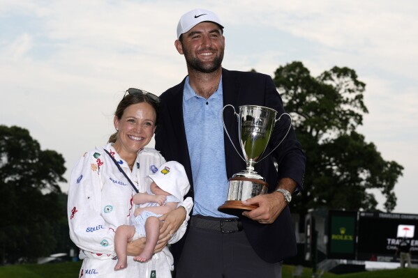 Scottie Scheffler outlasts protest on 18th green, Tom Kim to win Travelers  for 6th victory of year | AP News