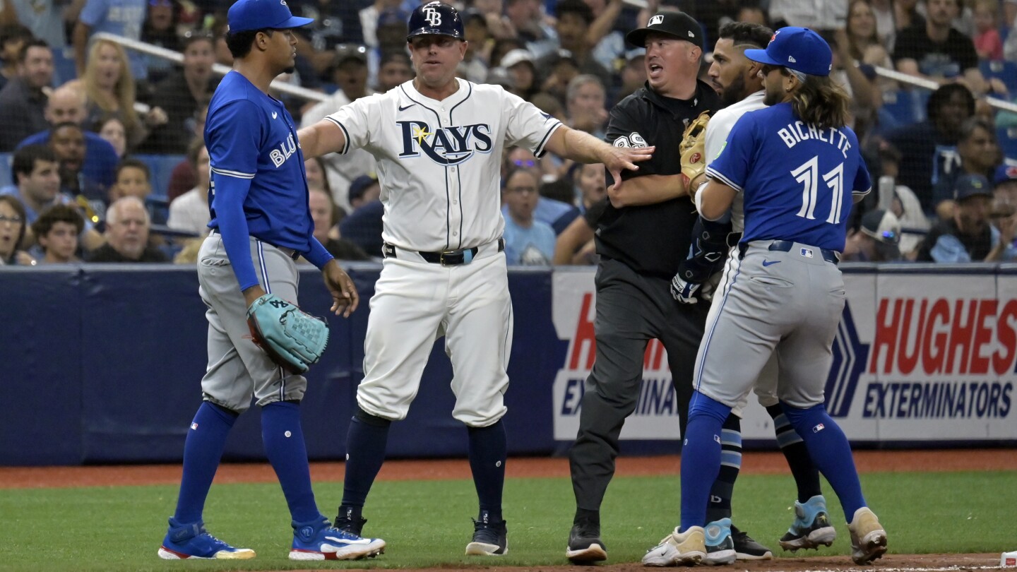 Los pitchers Génesis Cabrera de Toronto y Yohan Ramírez de Mets, suspendidos 3 juegos