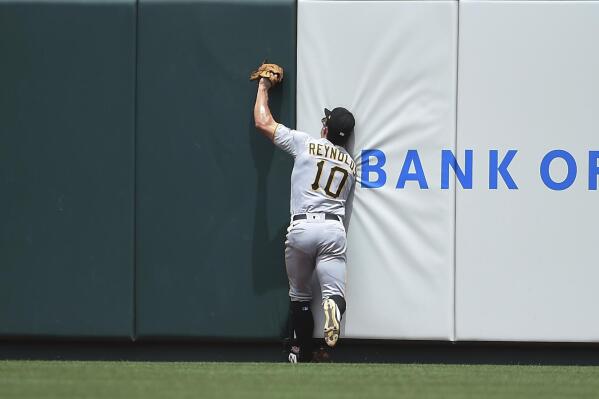 Paul Goldschmidt. Big swing in slow motion. 