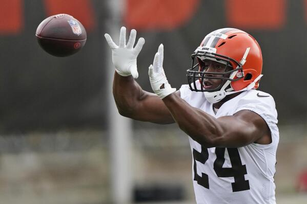 Nick Chubb, Wyatt Teller return to Cleveland Browns practice