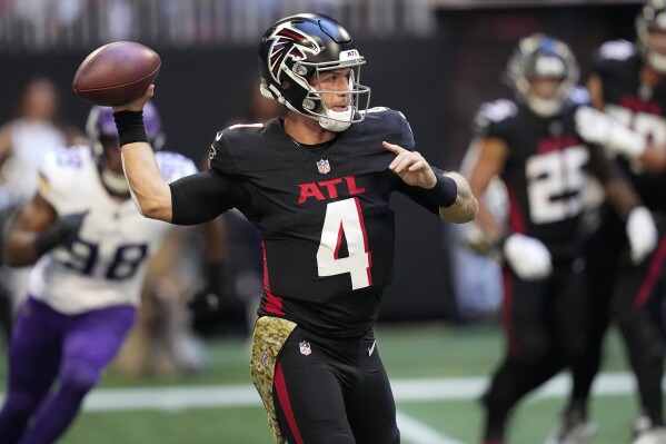 Falcons still evaluating QBs Taylor Heinicke, Desmond Ridder after loss to  Vikings | AP News