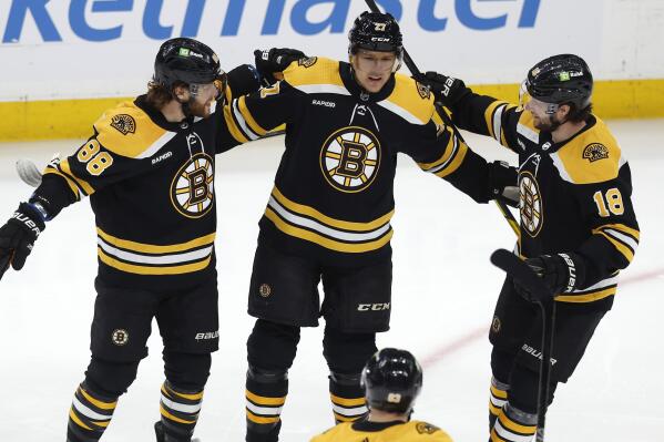Pavel Zacha sparks Bruins to 62nd win, tying NHL record - The Boston Globe