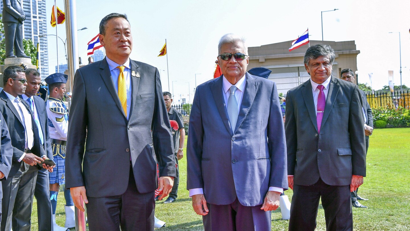 Засегнатата от дългове Шри Ланка подписа пакт за свободна търговия с Тайланд