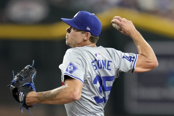 Gavin Stone, the last Dodgers starter to stay healthy all season, goes on  the IL | AP News