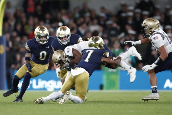 Notre Dame football defense Al Golden Marcus Freeman tackling