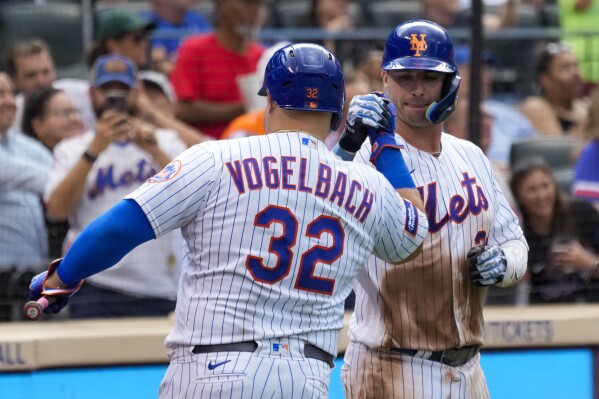 Mets blast Pirates 8-3 behind DJ Stewart's 2 HRs