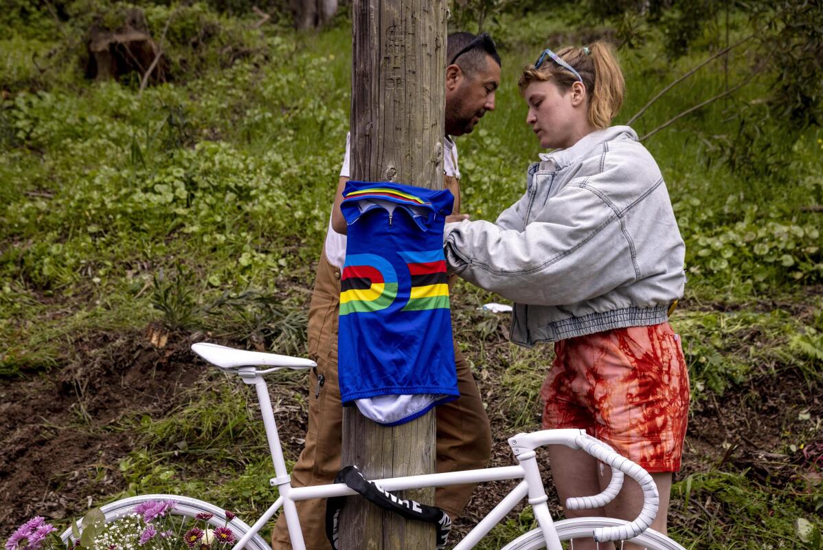 Cyclist Ethan Boyes dies after being struck in San Francisco AP News