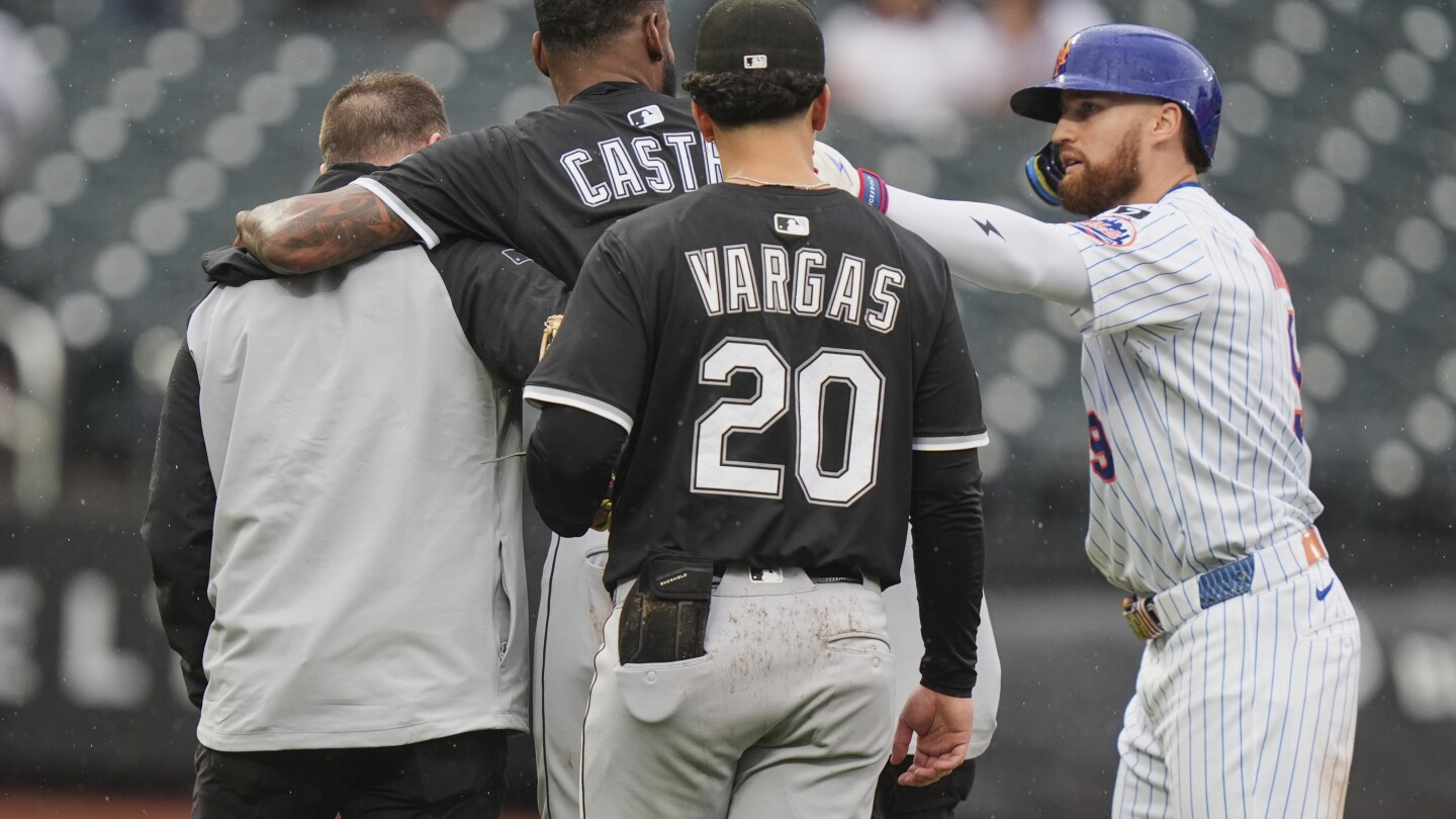 Relevista Miguel Castro se lesiona la rodilla derecha en duelo de Medias Blancas ante Mets