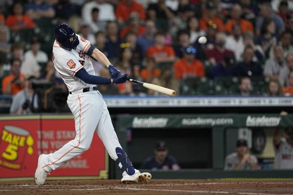 Trey Mancini homers in first Astros start, beat Red Sox in series