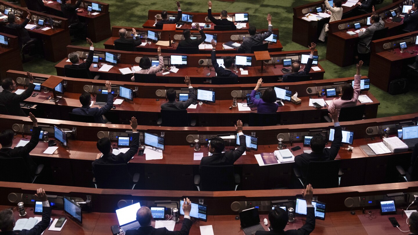 Hong Kong: Er wordt een wet aangenomen die de regering meer bevoegdheden geeft om afwijkende meningen te beteugelen
