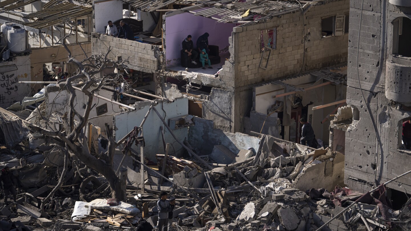 Най-новото | Броят на жертвите в Газа надхвърли 30 000, тъй като удар убива и ранява десетки чакащи помощ