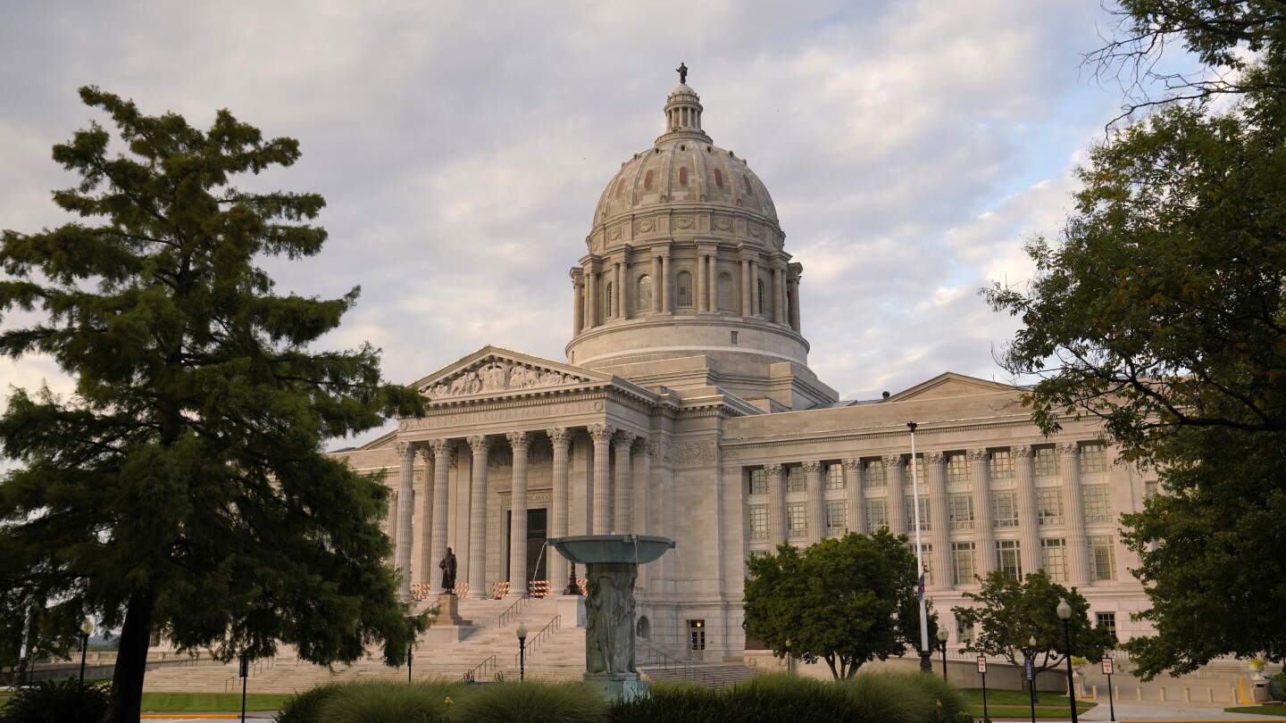 Законодателите от Мисури разширяват стипендиите за частни училища, подкрепени от данъчни кредити