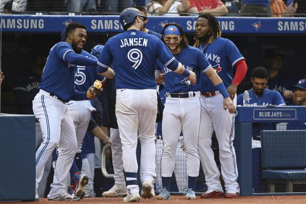 Bo Bichette homers off Clayton Kershaw