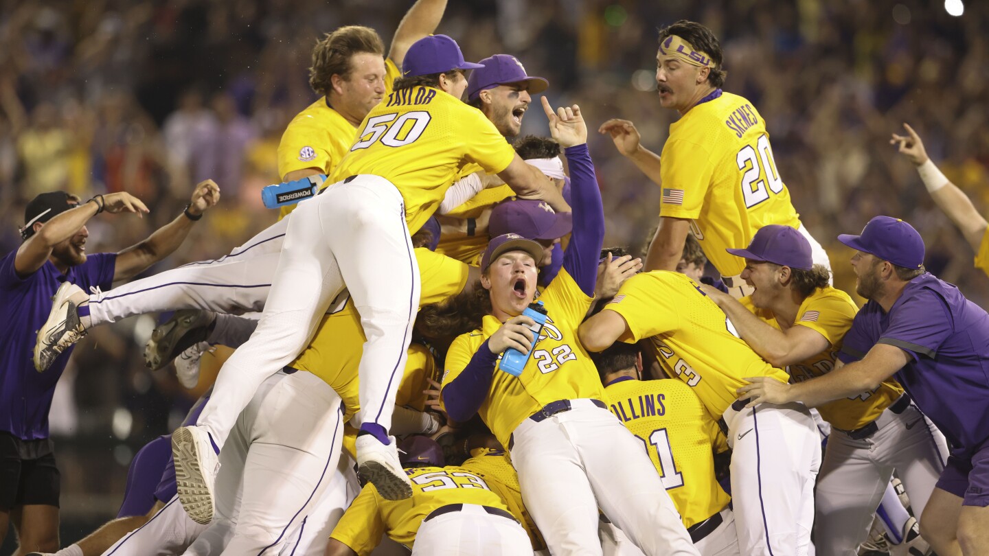 Who does LSU play in the first round of the College World Series