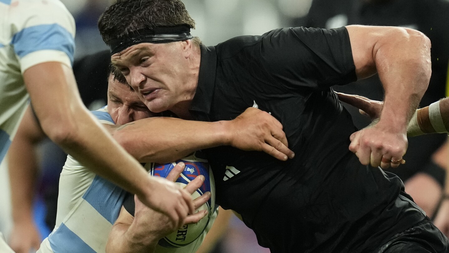 Scott Barrett bounces back as the Crusaders go top in Super Rugby