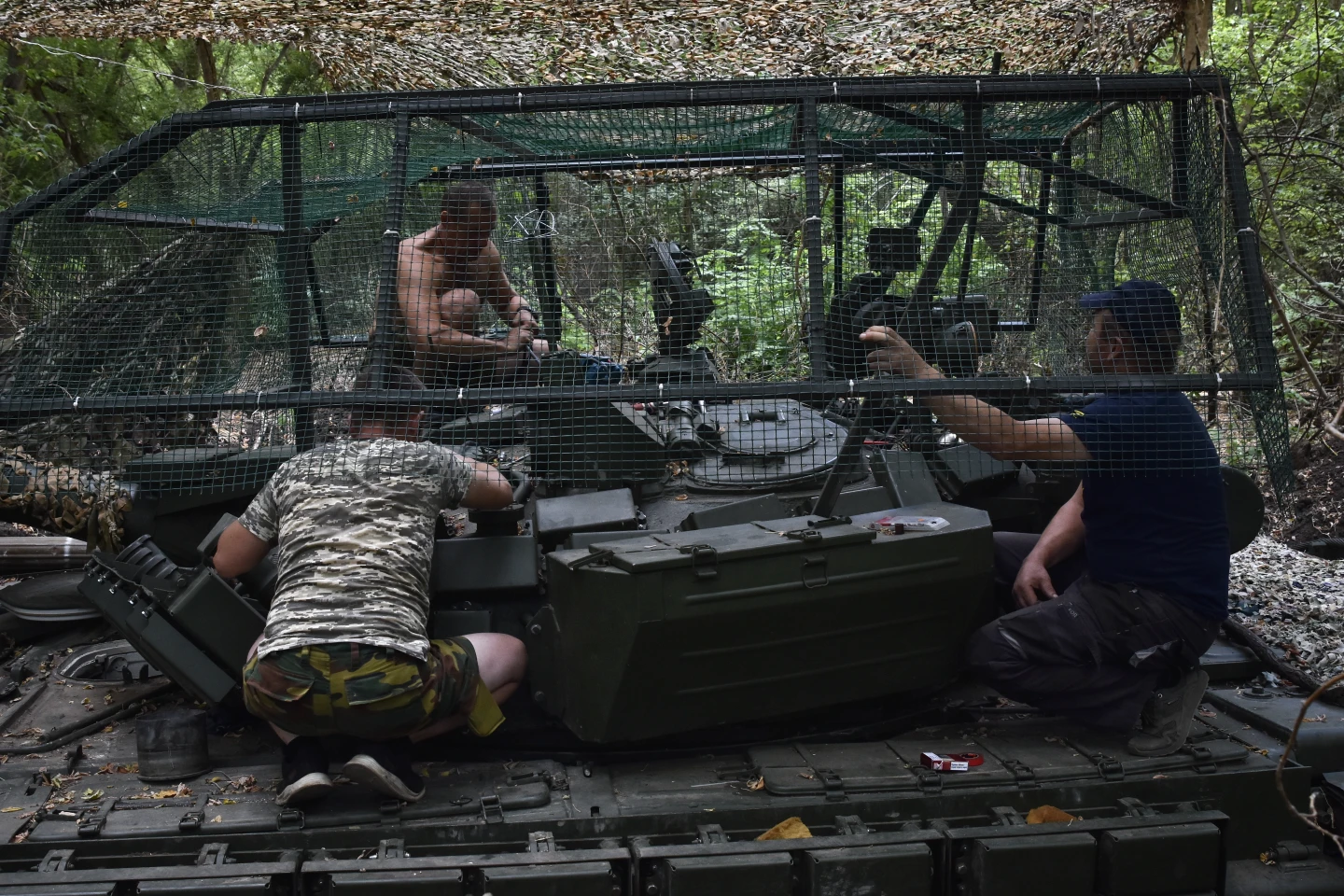 Ukraine soldiers