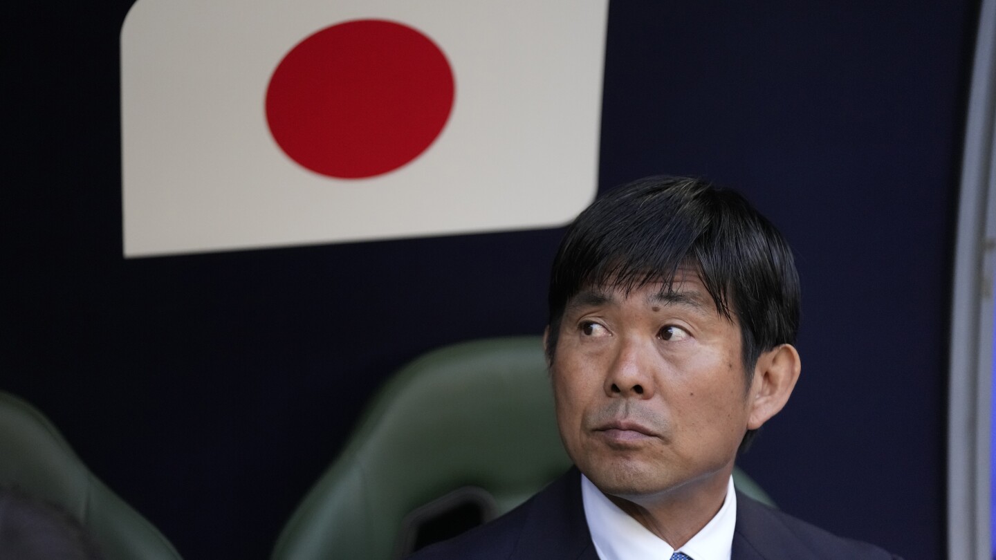 Япония е готова да бъде домакин и след това да пътува до Северна Корея за последователни квалификации за Световното първенство по футбол