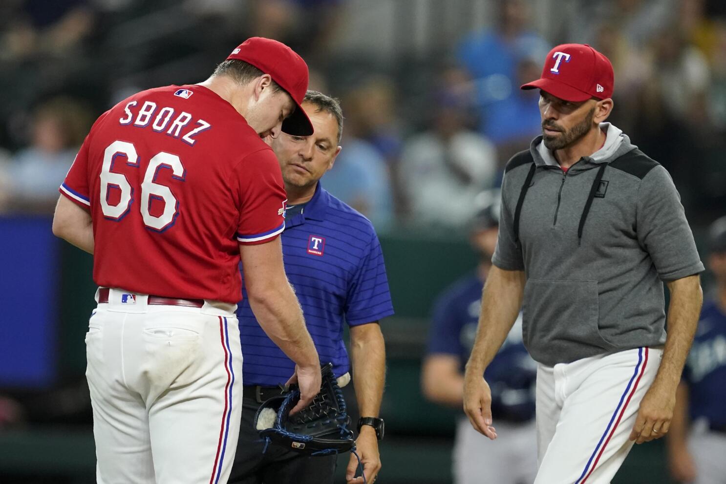 Saturday's MLB: Texas Rangers hire Chris Woodward as new manager