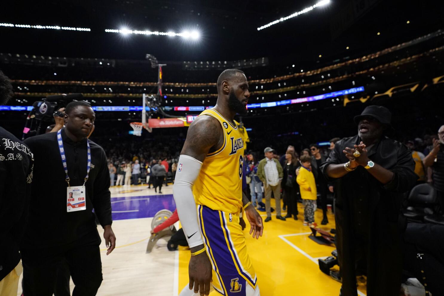 LeBron James is not to blame for the Lakers' historic 3-point