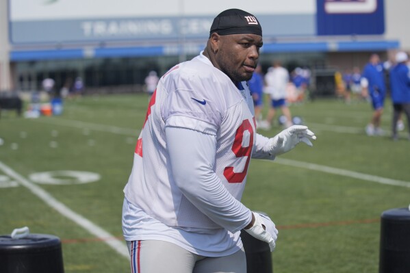 Giants defensive tackle Dexter Lawrence driven to be the best in the NFL |  AP News
