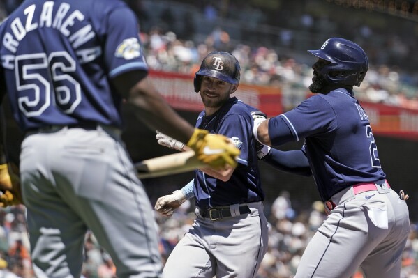 Raley races for 1st pinch-hit, inside-the-park HR in Rays' history in 6-1  win over Giants