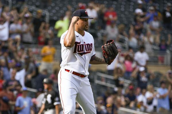 Twins stock up with starter Mahle, relievers López, Fulmer