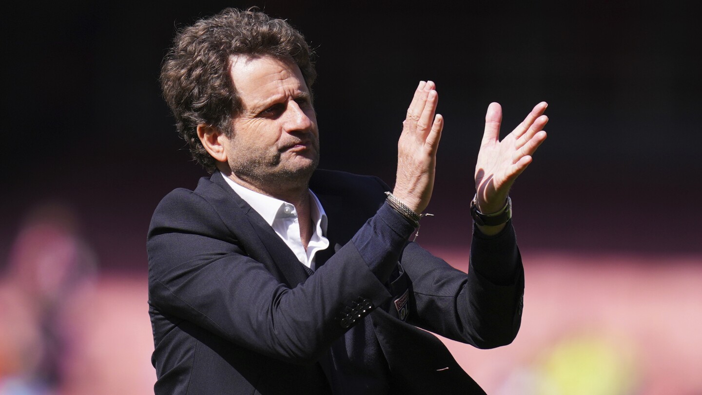 Joe Montemurro es nombrado entrenador a tiempo completo de las Matildas de Australia