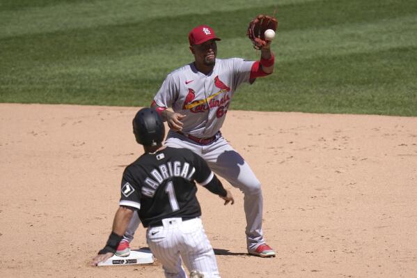 Edman hits 2 HRs, Cards beat White Sox to avoid sweep