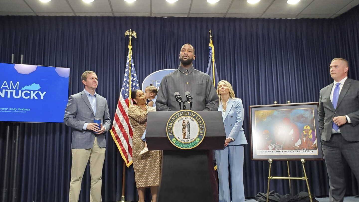 Бивш играч от НБА постигна победа със законопроекта от Кентъки за разширяване на покритието за лечение на заекването