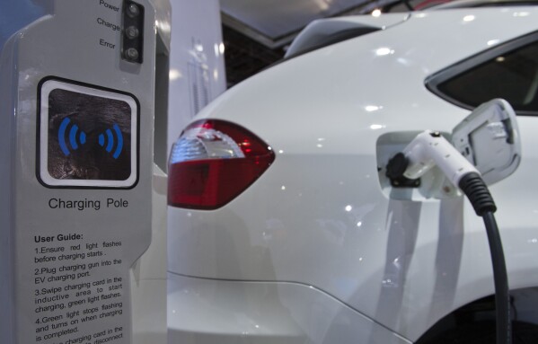 China's BYD launches EV charging system it says works nearly as fast as a  fill up | AP News